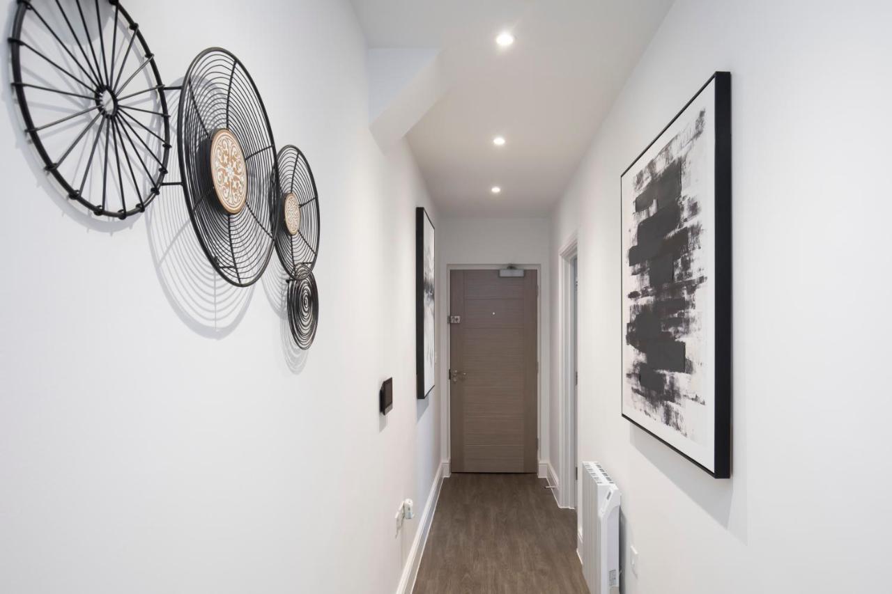 Elliot Oliver - Luxury 2 Bedroom Regency Apartment With Parking & Ev Charger Cheltenham Exteriör bild