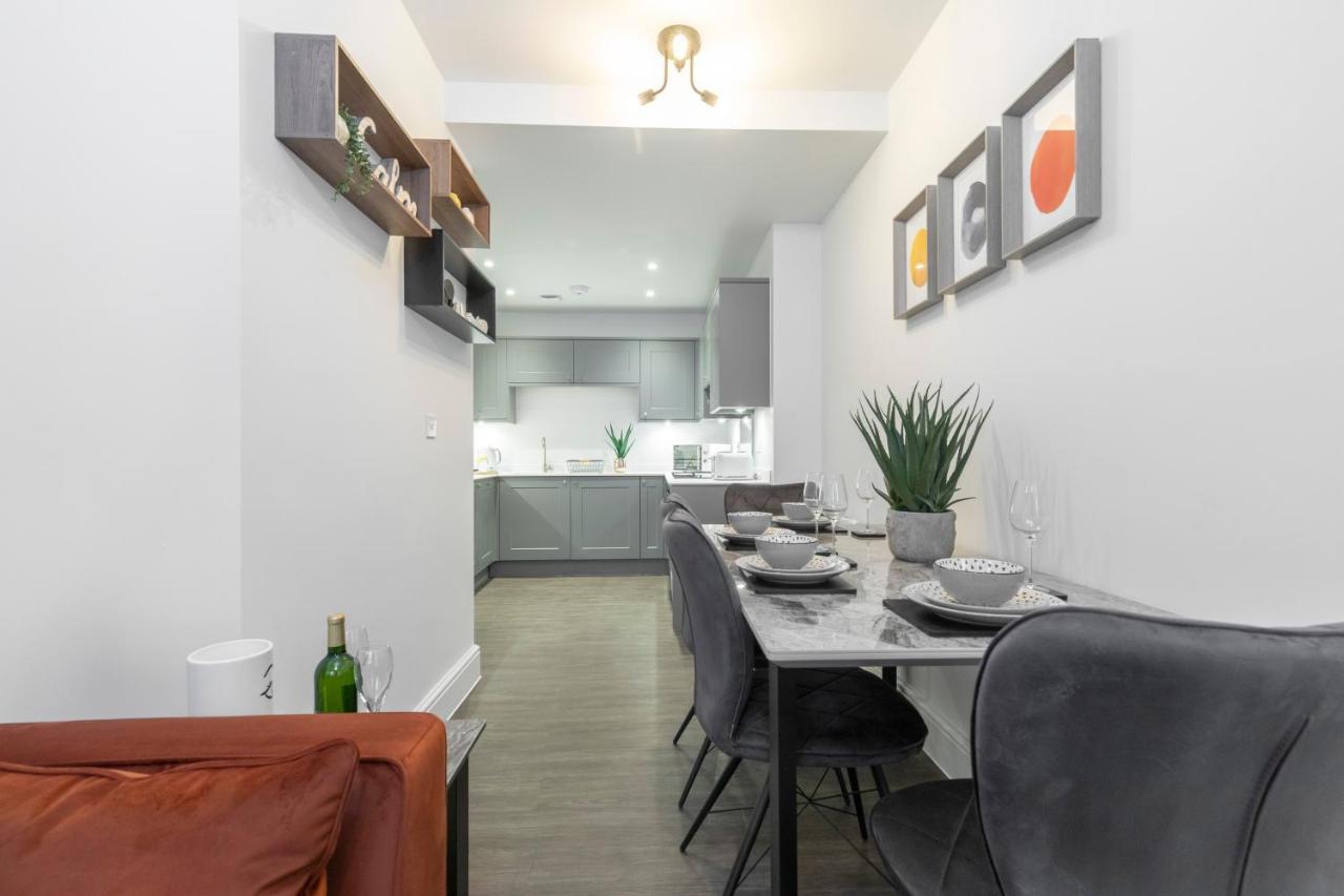 Elliot Oliver - Luxury 2 Bedroom Regency Apartment With Parking & Ev Charger Cheltenham Exteriör bild