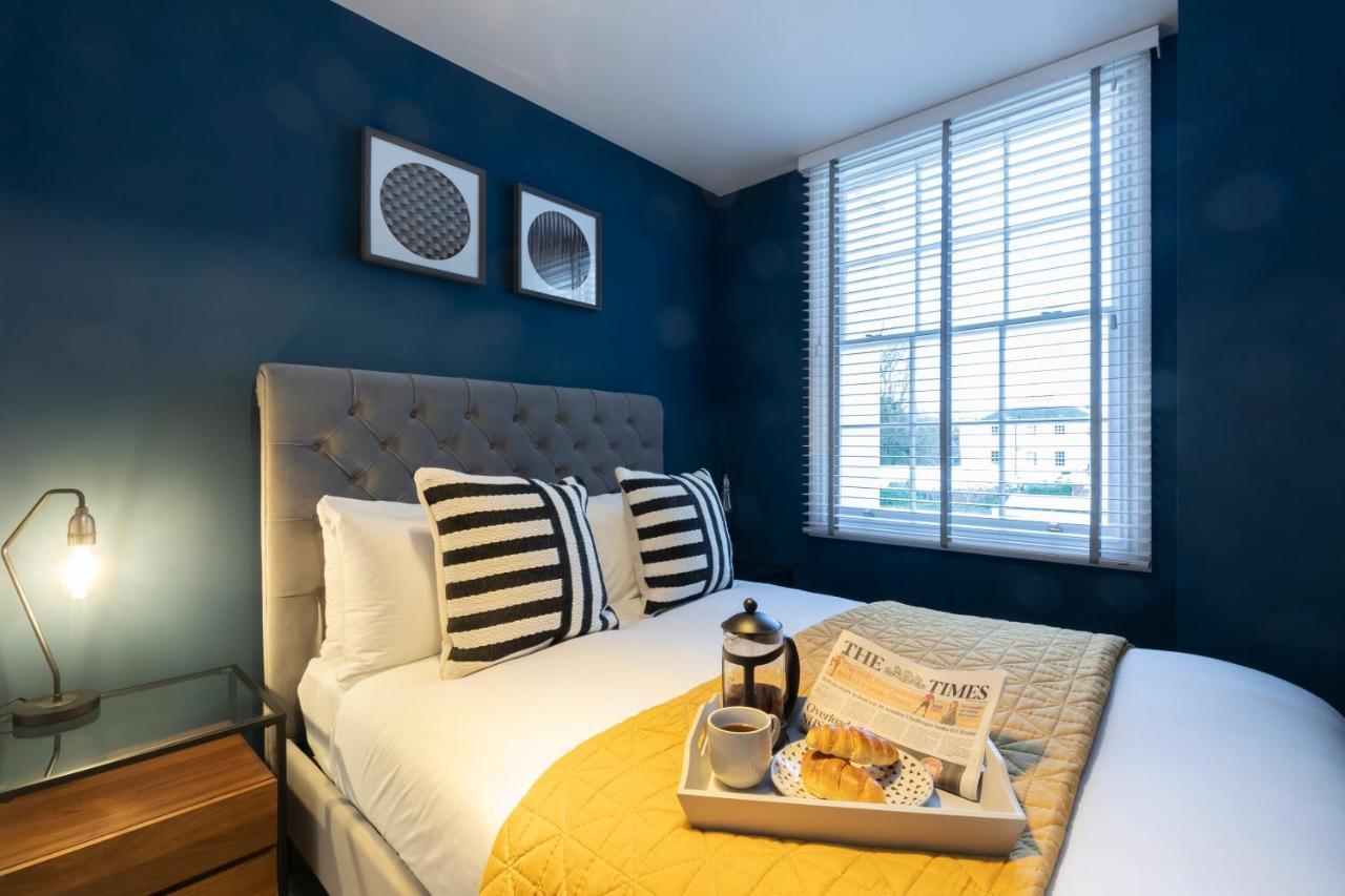 Elliot Oliver - Luxury 2 Bedroom Regency Apartment With Parking & Ev Charger Cheltenham Exteriör bild