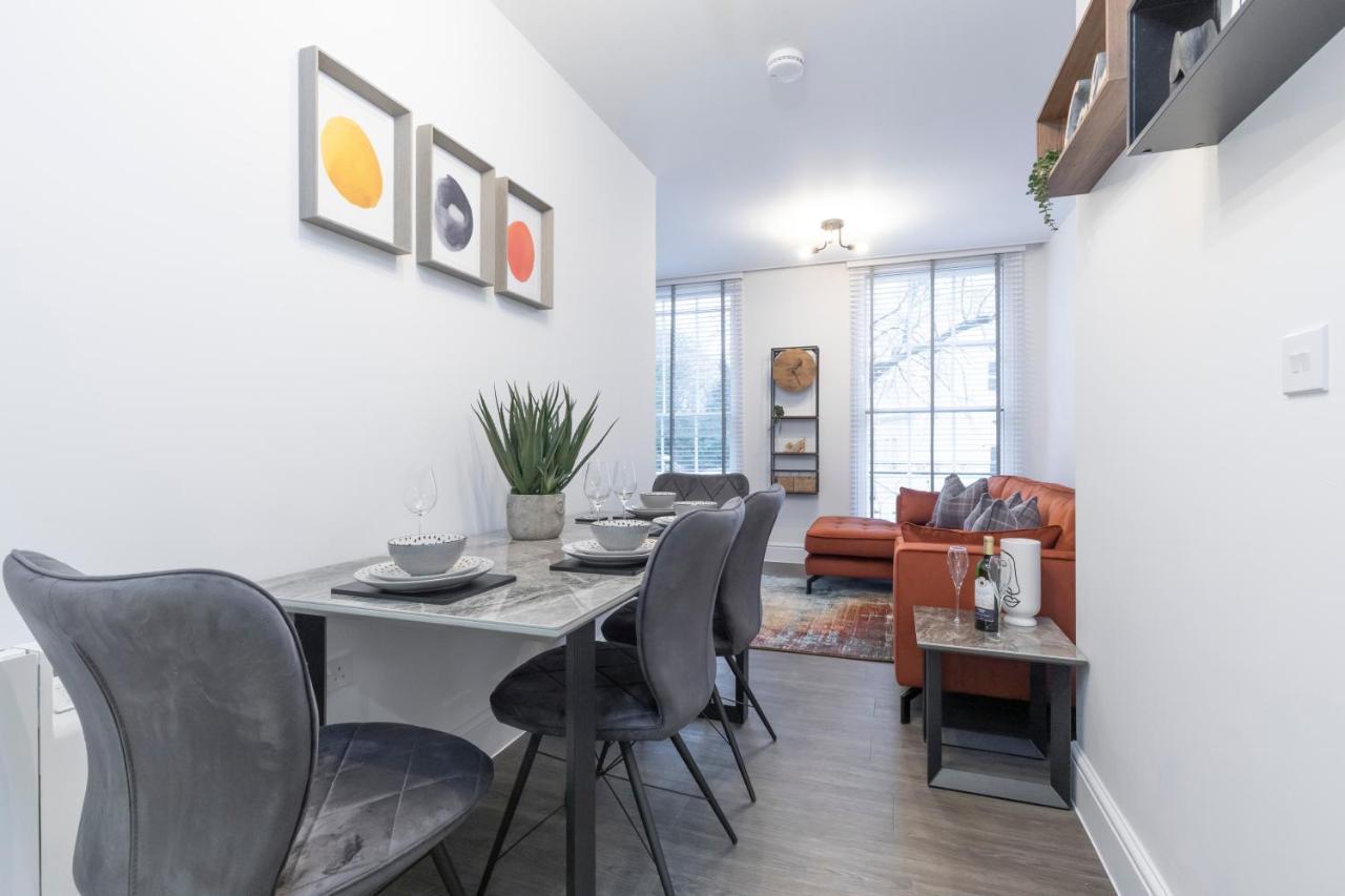 Elliot Oliver - Luxury 2 Bedroom Regency Apartment With Parking & Ev Charger Cheltenham Exteriör bild